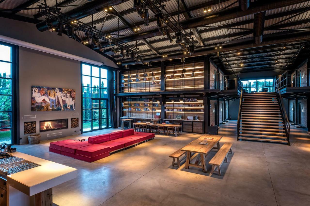 Warehouse By The Stay (Adults Only) Alacatı Bagian luar foto